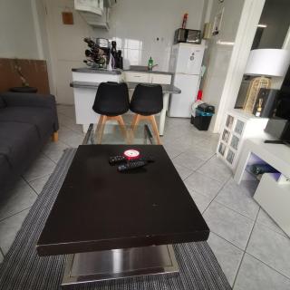 The Beach Hub Apartment - 2