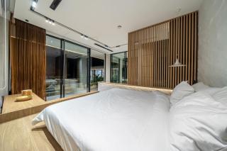 LegKo Villa - Sun-Kissed Getaway - New 4BR Villa Steps from Uluwatu Best Spots - 1