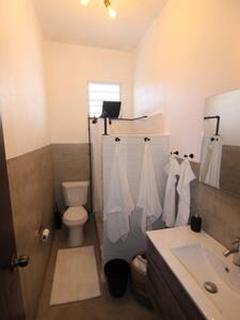 A2-Quaint 1B-Fast WiFi-Walk to Restaurants, Beach - 2