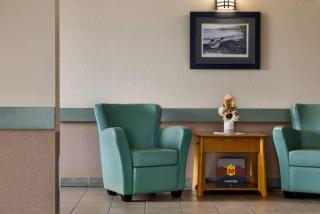 Super 8 by Wyndham Swan River MB - 6