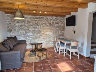 Akvamarin Stone House - 3