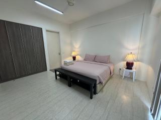 By The Sea Cozy Beachfront Home, Batu Ferringhi - 6