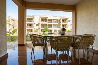 Royal Seacrest Luxe 2B Poolside Apartment - 3