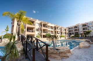 Royal Seacrest Luxe 2B Poolside Apartment - 1