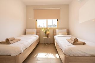 Royal Seacrest Luxe 2B Poolside Apartment - 4