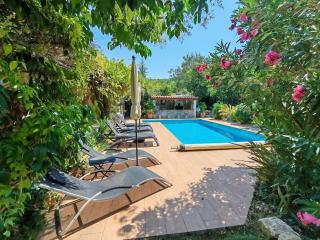 BELLE VILLA Piscine 120 m2, 8 pers, 3 belles chambres Près d'Aix-en-Provence - Ventabren - 3