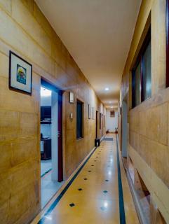 Hotel Meera Mahal - 6