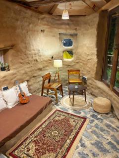 Janki's Commune - An Earthen Stay Amidst Old Manali - 3