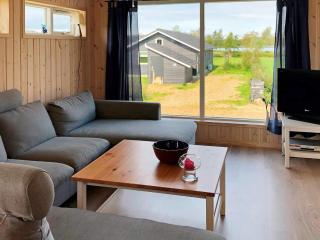 Scandinavian Lakeside Retreat-By Traum - 6