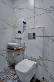 Hotel Meera Mahal - 5