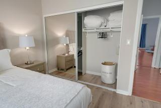 Quiet 1- bedroom condo near LAX, SoFi, and the Beach - 8