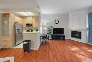 Quiet 1- bedroom condo near LAX, SoFi, and the Beach - 5