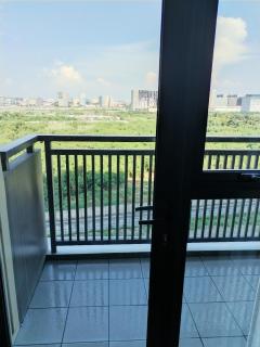 Near MOA 3 pax unit in Gentry Manor - 8