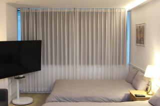 Direct Elevator to Hongik Univ Station, Exclusive 10yr Local Food Guide, NEW by 13yr Superhost, Professionally Maintained - 6