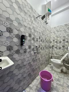 Tridev Guesthouse - 5