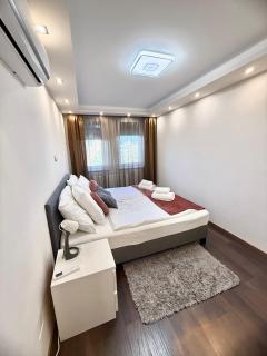 Local-Lux Apartman 3 szoba, privát parkoló - 9