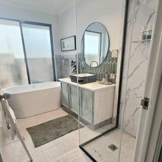 Joyful living Guest Suite - 8