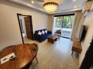 Candolim 2BHK Apartment - Mangrove View, Pool, Near Beach, Fast WiFi, Pet Friendly - 1
