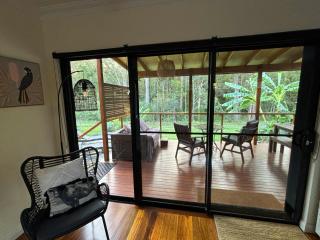 The Bungalow - Luxurious & Calm - Beach and Bush Retreat - 9