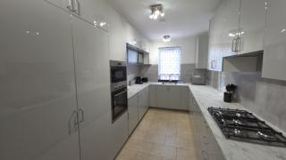 Justin Short Holiday Stay Finchley - 9