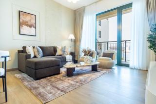 Seafront 2BR, Within Walking Distance to La Mer Beach, Short Drive Away from Mercato Mall, La Sirene Building 2, La Mer by Deluxe Holiday Homes - 3