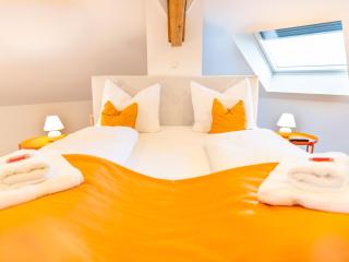 GreenTreeHomes - Penthouse Oak - 2