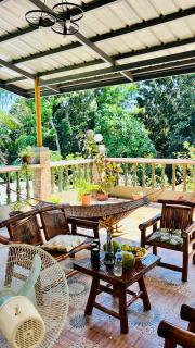 Chateau La Princesa cozy bar & awesome garden - 1