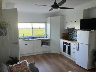 Quiet,1 x Queen, Farm Stay Self-Contained unit - 3