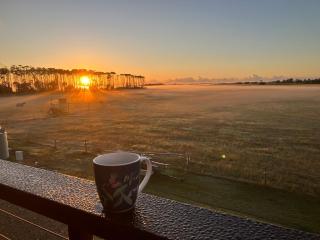 Quiet,1 x Queen, Farm Stay Self-Contained unit - 0