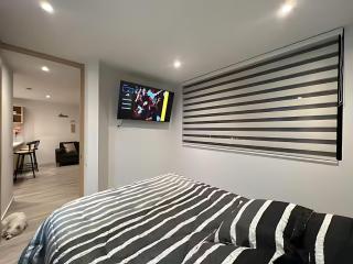 Penthouse in Zona T with Rooftop Pool, Sauna & Gym - 8