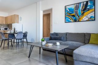 Hilltop 2-Bedroom Apartment - 2