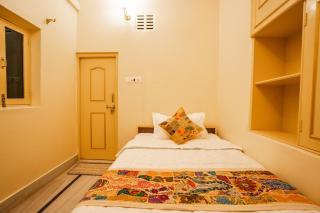 Hotel Himmat Niwas - 4