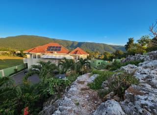 Private Villa Paradise - Pool & Mountain Views - 2