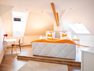 GreenTreeHomes - Penthouse Oak - 3