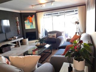 Spinnaker Quays Waterfront Villa - 4