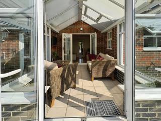 Contractor Friendly House - Sleeps upto 8 - 1