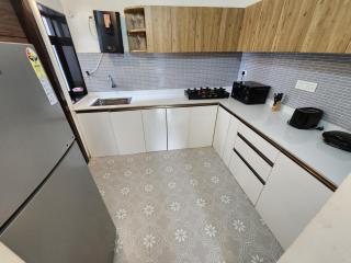 Peaceful Family 2BHK Retreat - Mangrove View, Pool, Walk to Candolim Beach - 6