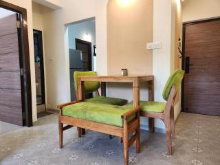 Peaceful Family 2BHK Retreat - Mangrove View, Pool, Walk to Candolim Beach - 1