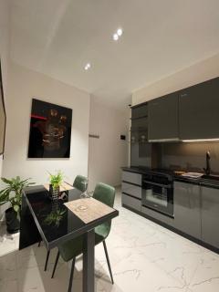 Modern Sueno Lux Apartments - 5