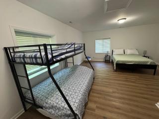 Hidden gem at the lake - 8