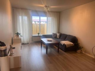 Kozy place in Reykjavik with a lake view - 6