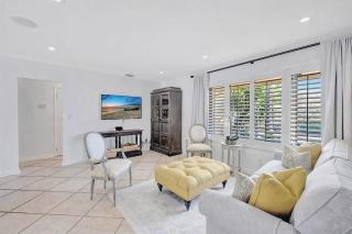 Modern Three-Bedroom Retreat with Private Pool - 7