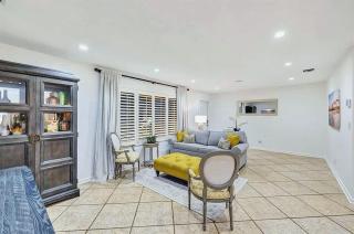 Modern Three-Bedroom Retreat with Private Pool - 4