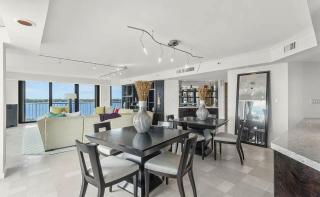 Oceanfront Three-Bedroom Condo with Panoramic View - 4