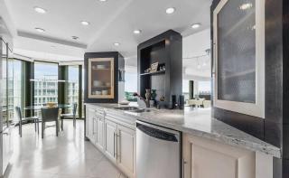 Oceanfront Three-Bedroom Condo with Panoramic View - 1