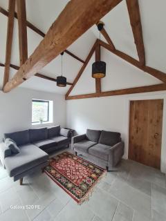 The Barn, A Spacious Getaway - Dog Friendly - 5