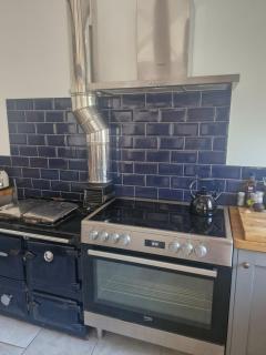 The Barn, A Spacious Getaway - Dog Friendly - 4