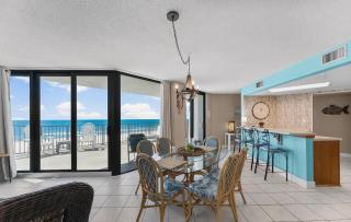 Beachfront Three-Bedroom Condo with Ocean Views - 8