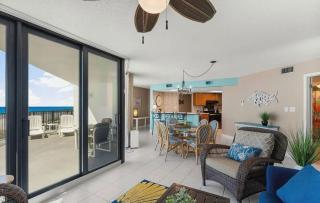 Beachfront Three-Bedroom Condo with Ocean Views - 9