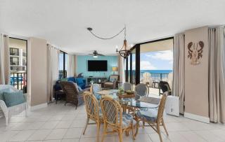 Beachfront Three-Bedroom Condo with Ocean Views - 7